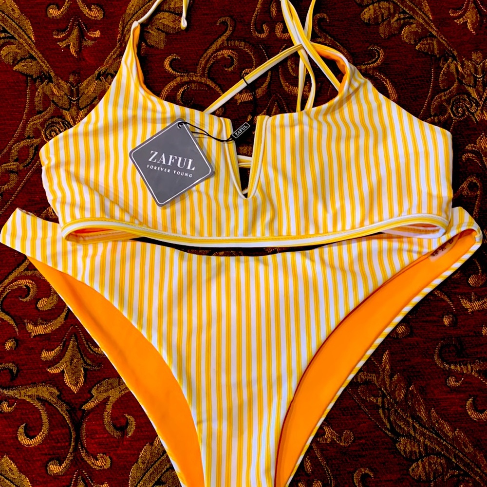 Zuful Bikini Size 8 NWT